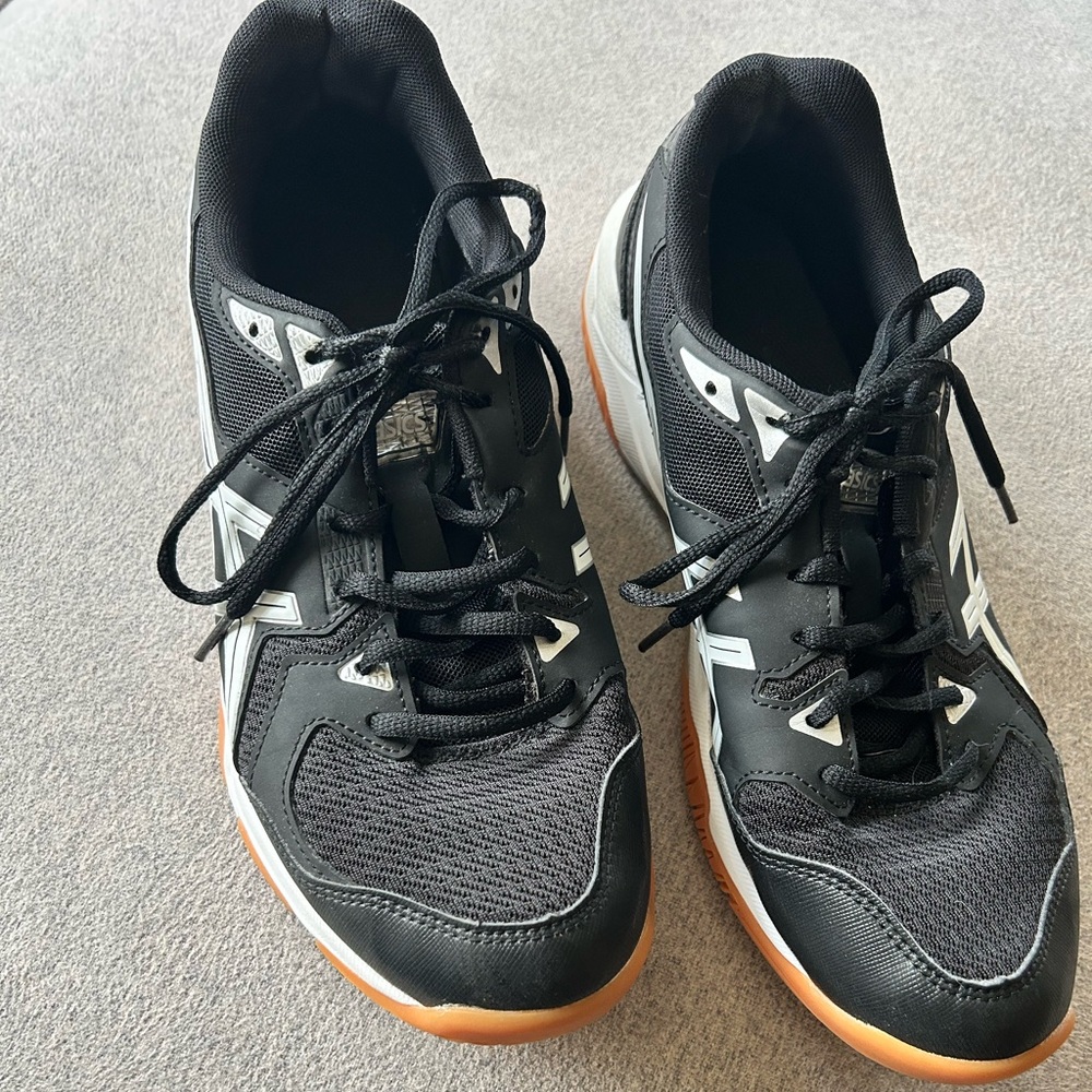 Asics Gel Rocket Women’s size 11 EXCELLENT